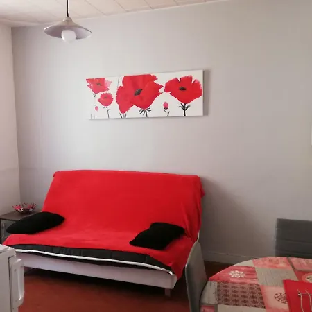 Le Cernuschi 2c Ментона