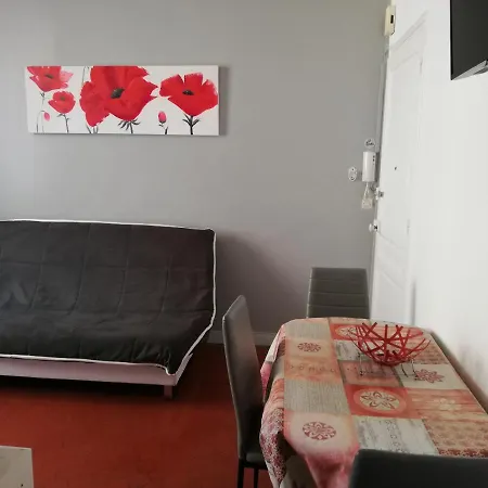 Le Cernuschi 2c * Menton