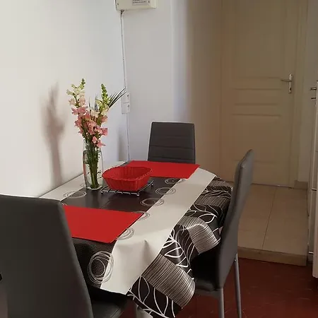 Le Cernuschi 2c Apartman